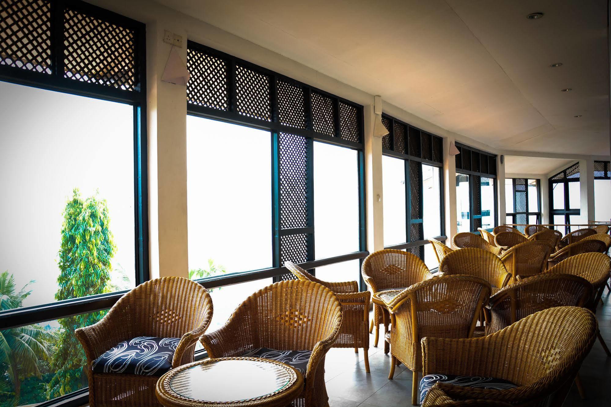 Hotel Hilltop Kandy Exterior foto