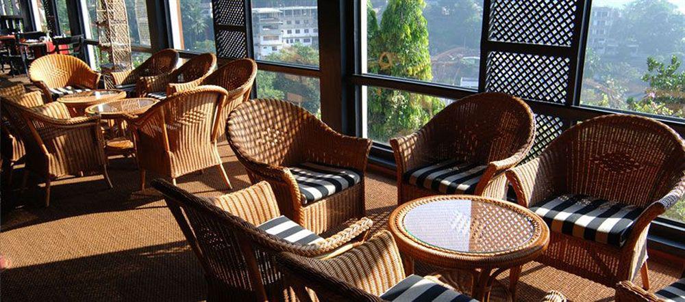 Hotel Hilltop Kandy Exterior foto
